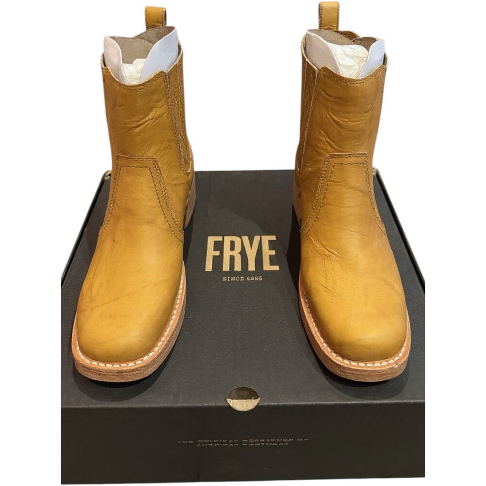 Frye Campus Chelsea Boot (Sz 7.5) New With Box